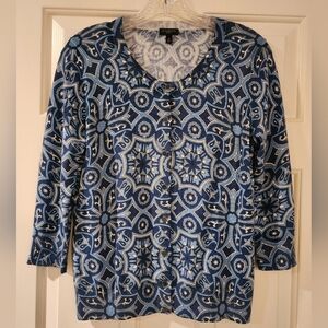 TALBOT'S GEOMETRIC BLUE AND WHITE PRINT CARDIGAN M PETITE LIKE NEW